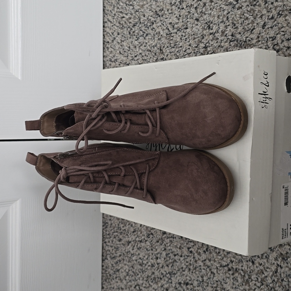 ๐๏ธ Style & Co Booties - Picture 3 of 5